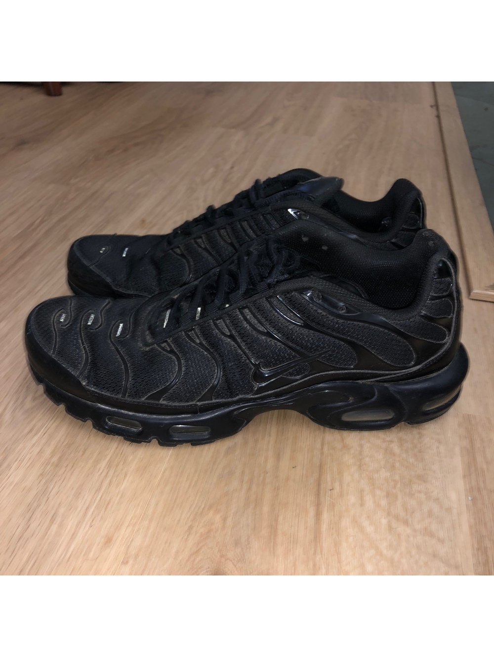 NIKE AIR MAX PLUS TN TRIPLE BLACK LOW SNEAKERS MENS SIZE 11